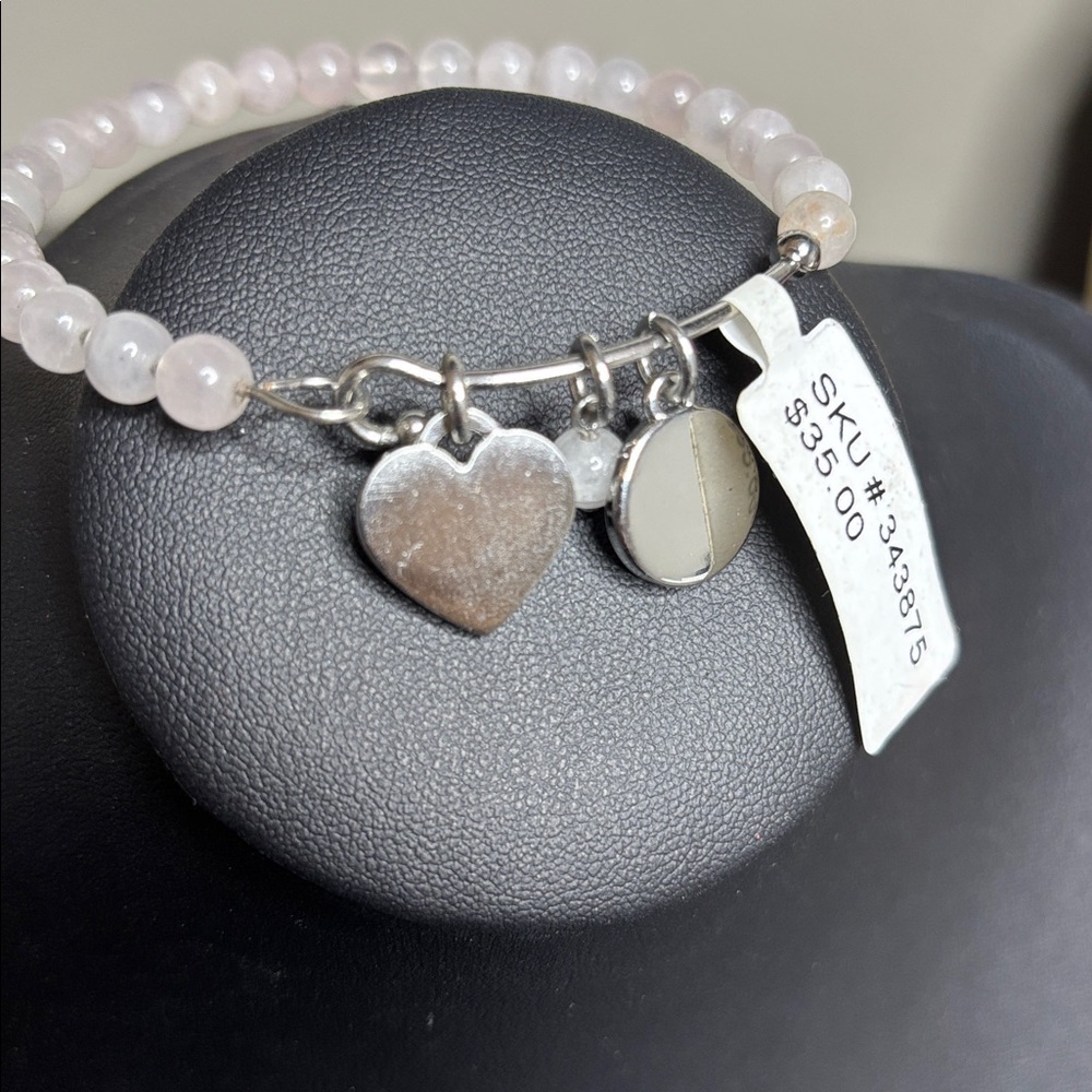 NWT Elegant Rose Quartz Heart Silver Heart Charm Bangle Bracelet Engraving - Picture 5 of 6